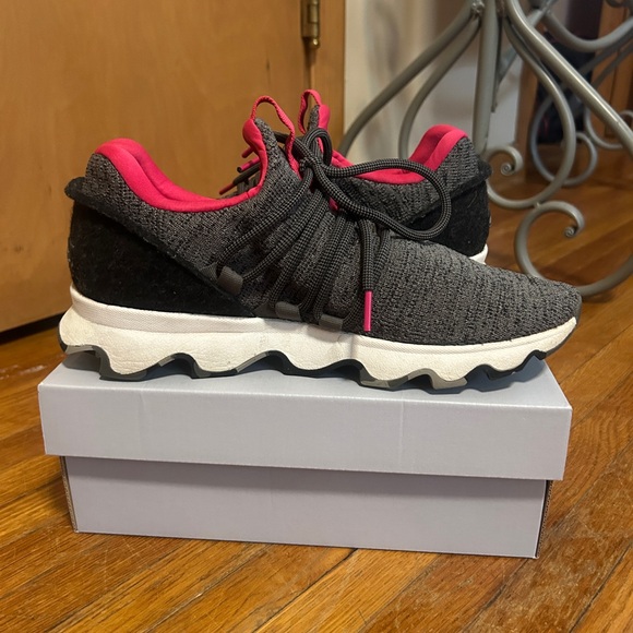 SOREL Grey Womens Sneakers Size 10 - Picture 5 of 11